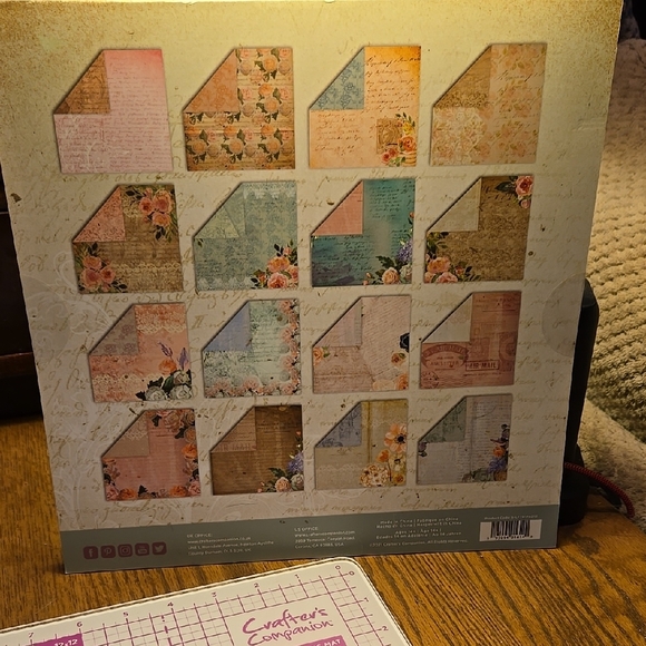 Crafters Companion Signature Collection Letters From The Heart Paper Pad - NEW - Picture 2 of 2